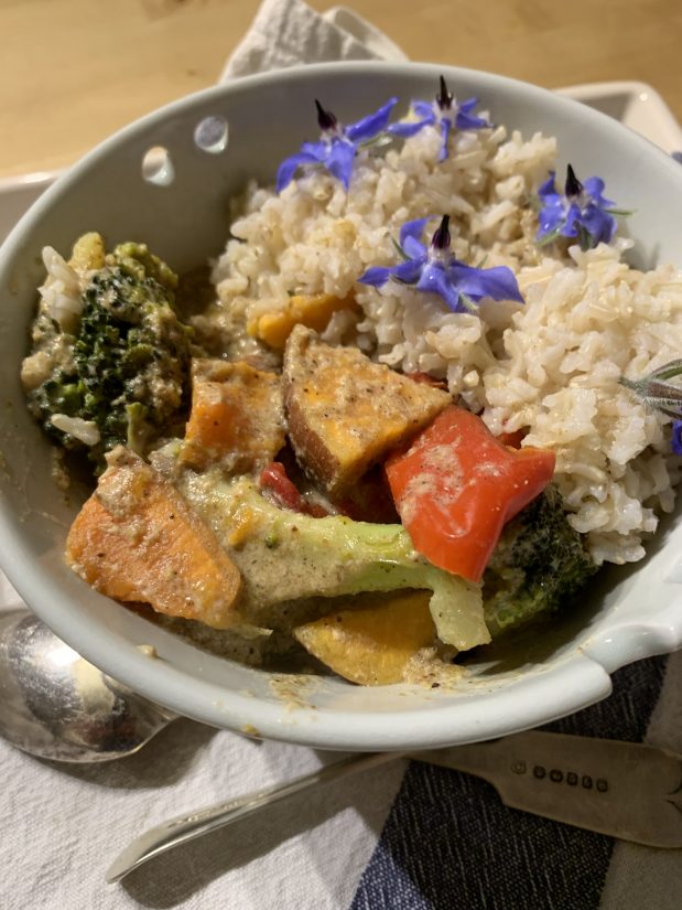 Creamy sweet potato & broccoli curry